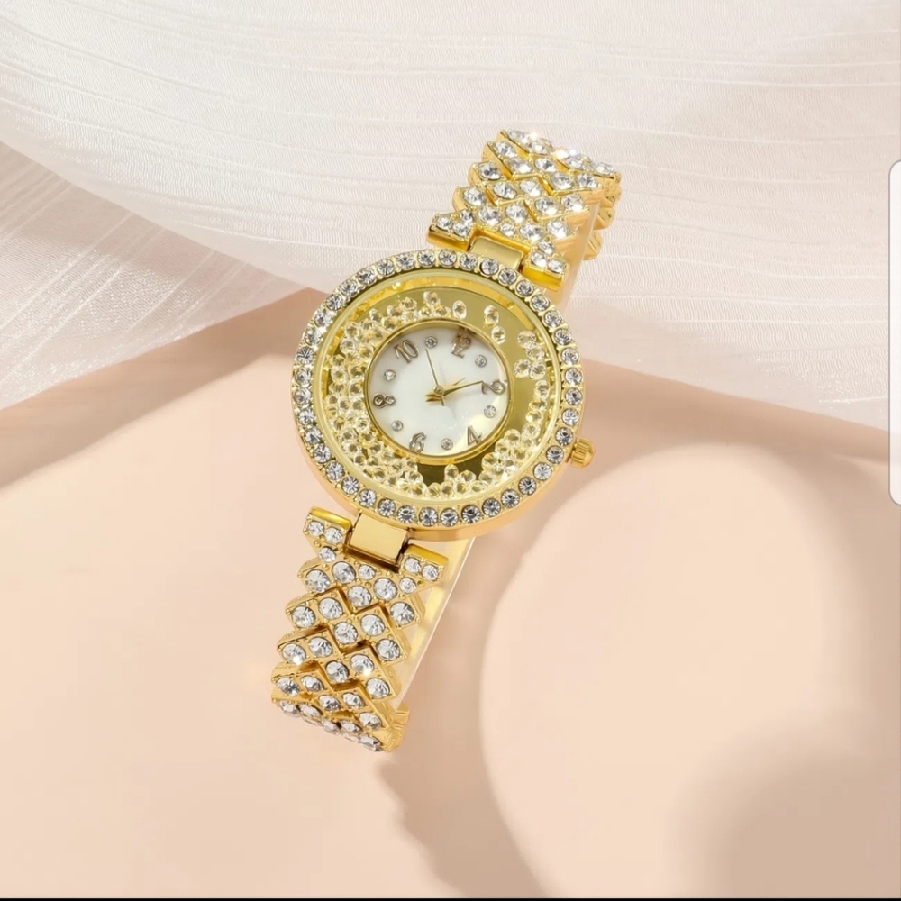 🌹NEW Rhinstone Laddies Quartz Watch and Bracelet Set. Goldtone. 🌺